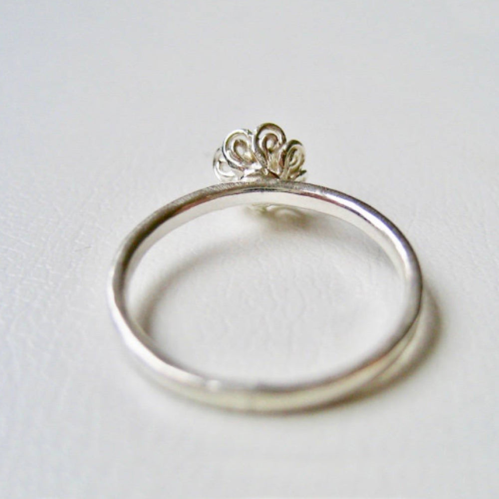 Blomma ring sterling silver med en guldkula i solid 18k