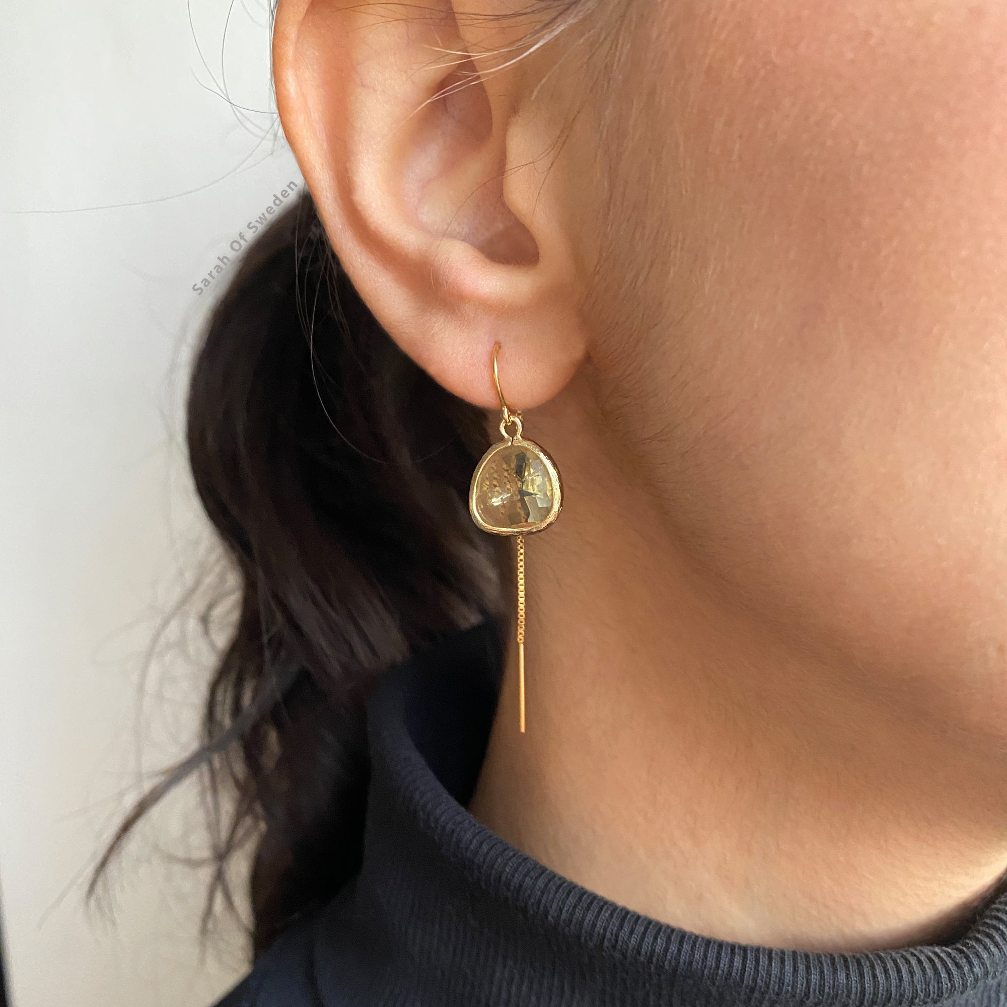 Dra igenom örat transparent ljusgul örhängen kedja i 14k gold filled