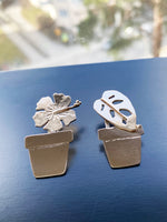 Monstera i kruka pin brosch