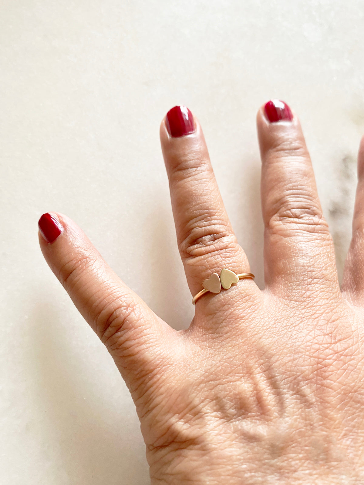 Ring med två hjärtan i 14k gold filled, kärleksring förlovningsring alla hjärtans dag