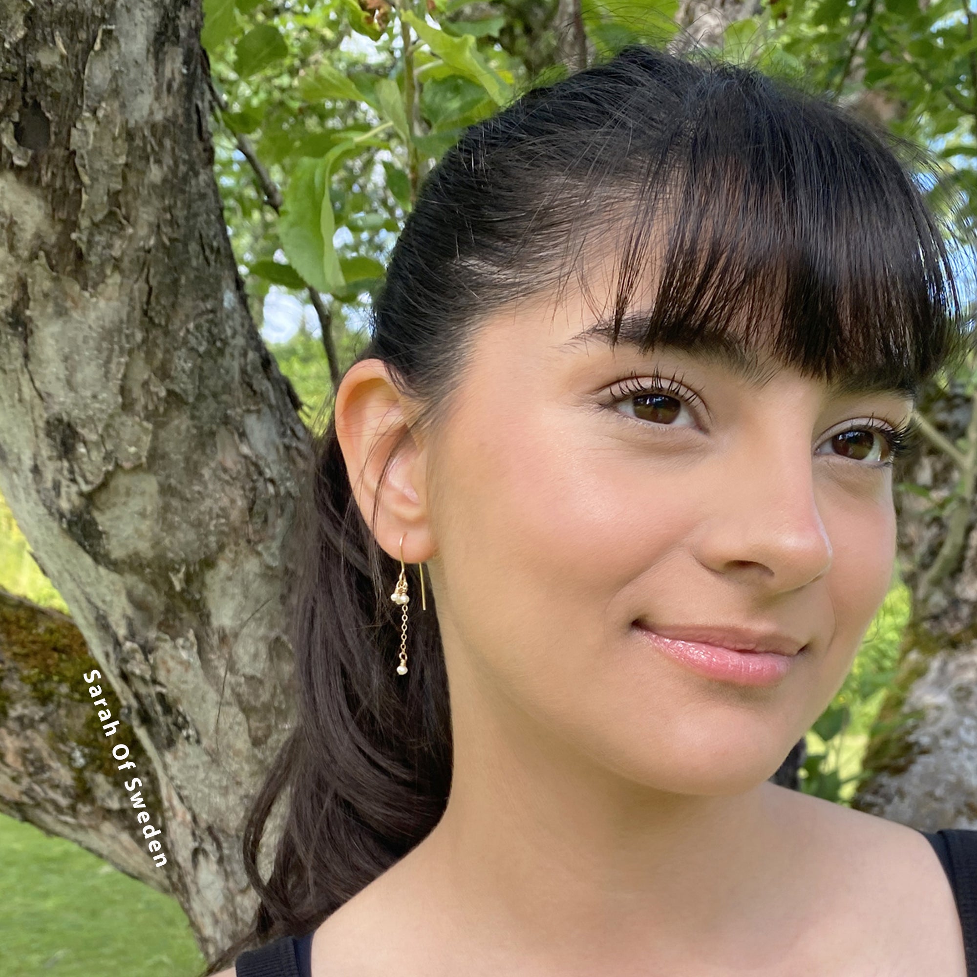 Klassiska halvlånga örhängen kedja och sötvattenpärlor 14k gold filled