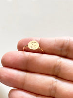 Ring med bokstav 14k gold filled