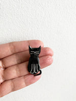 Söt handgjord svart katt bröstnål brosch i emalj