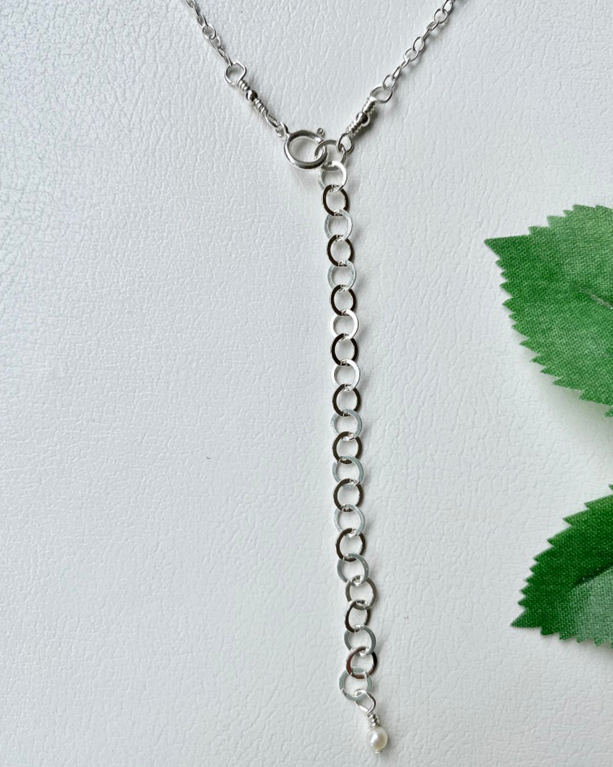 Halsband detaljrik fjäril i äkta silver 925 examenspresent