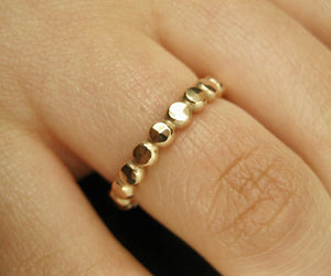 Kulring fasetterad hamrad ring 14k gold filled eller Sterling Silver