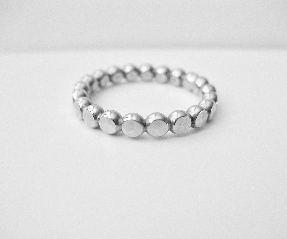 Kulring fasetterad hamrad ring guldfylld eller Sterling Silver