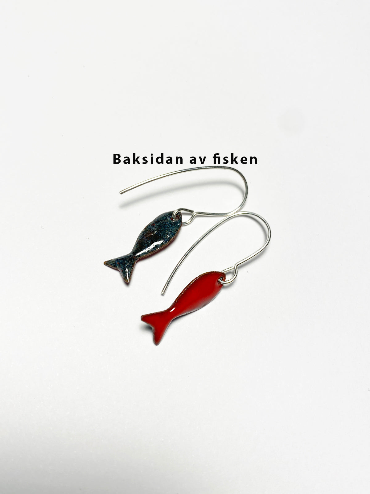 Röda fiskörhängen i emalj krok i Sterling silver välj bland 25 färger