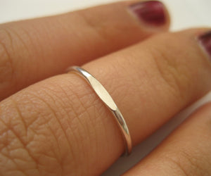 Tunn platt ring i Sterling silver 925