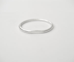 Tunn platt ring i Sterling silver 925