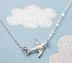 Halsband flygande fågel svala sterling silver 925
