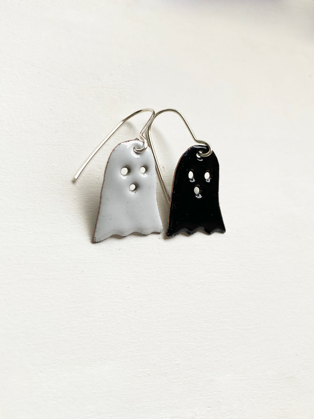 Halloween örhängen spöken emalj smycken