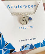 Halsband med bokstav och månadssten, födelsedagspresent, doppresent