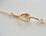Love knot armband i 14k gold filled, förlovningspresent, studentpresent