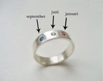 Sterling silver ring med cz månadssten, Bred ring med stenar i cubic zircon