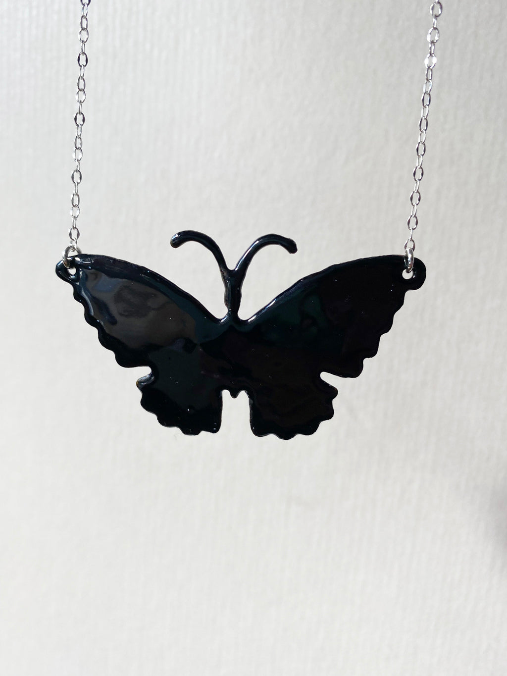Halsband fjäril i emalj med kedja i Sterling silver, födelsedagspresent, Halloween smycken