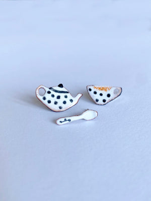 Te service tekanna tekopp tesked emalj örhängen, Tea Time stiftörhängen