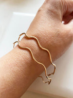 Armring vågig 14k gold filled, wave armband guldfylld